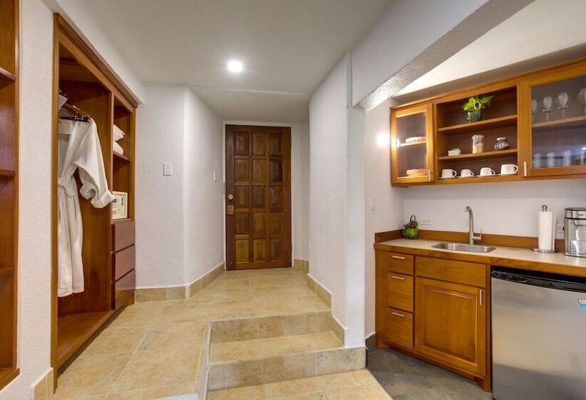 سوئیت با چشم‌انداز رودخانه, San Ignacio Resort