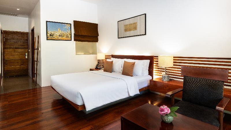 标准间, Tavares Correia