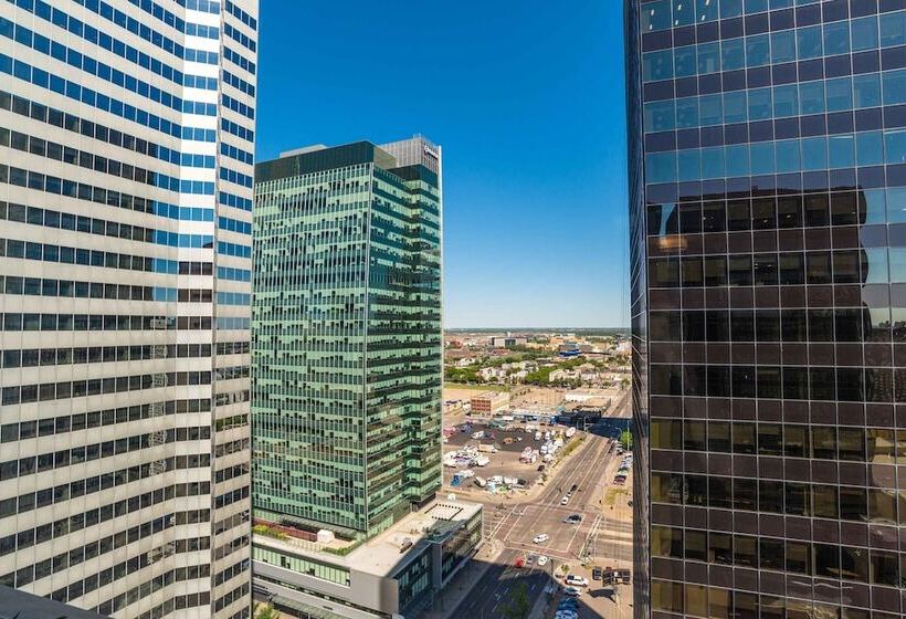 プレミアムルーム, Sandman Signature Edmonton Downtown