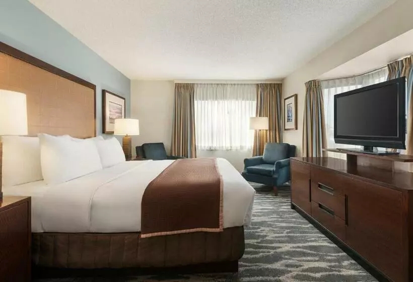 اتاق لوکس با تخت بزرگ, Travelodge By Wyndham Calgary South