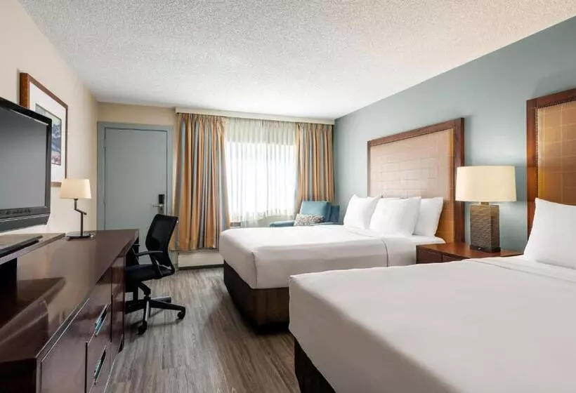 اتاق استاندارد, Travelodge By Wyndham Calgary South