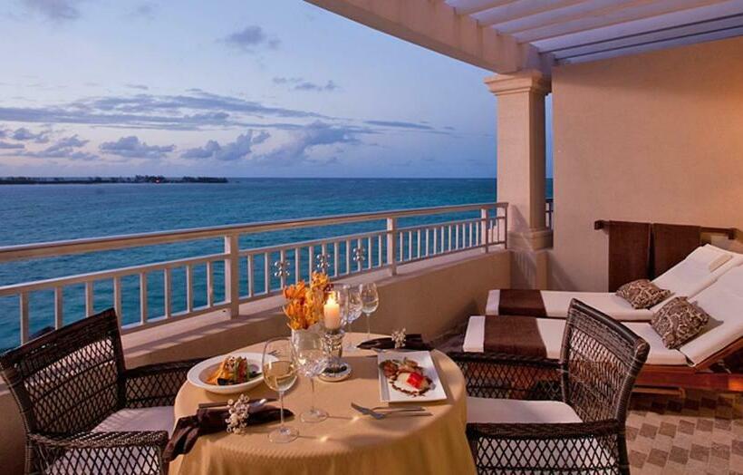 اتاق کلاب, Sandals Royal Bahamian All Inclusive   Couples Only