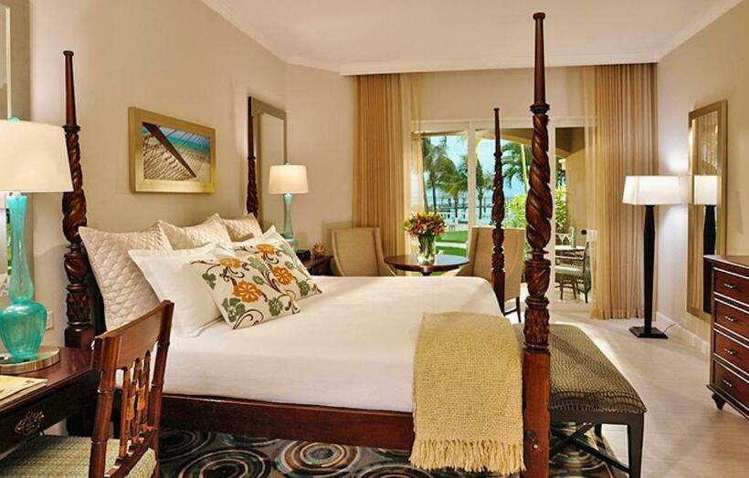 اتاق کلاب, Sandals Royal Bahamian All Inclusive   Couples Only