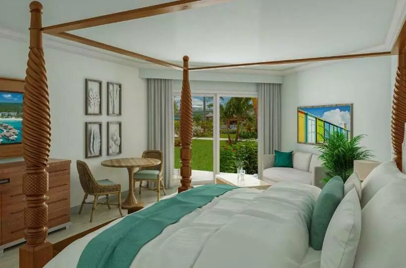 سوییت جونیور لوکس, Sandals Royal Bahamian All Inclusive   Couples Only
