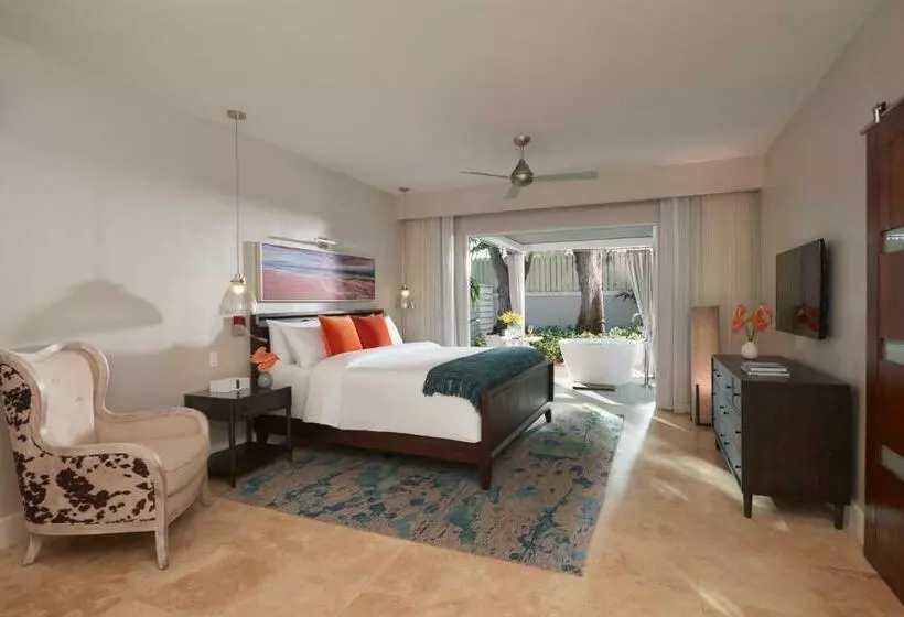 سوئیت کلاب, Sandals Royal Bahamian All Inclusive Couples Only