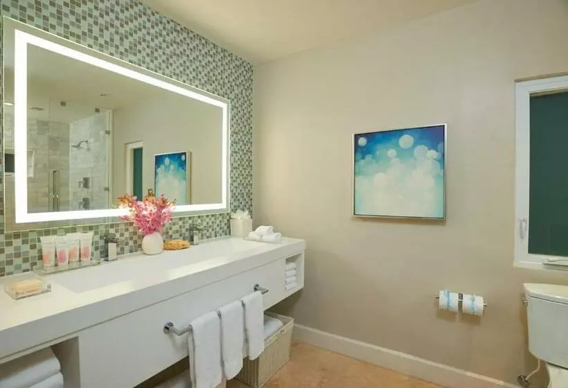 اتاق پرمیوم, Sandals Royal Bahamian All Inclusive   Couples Only