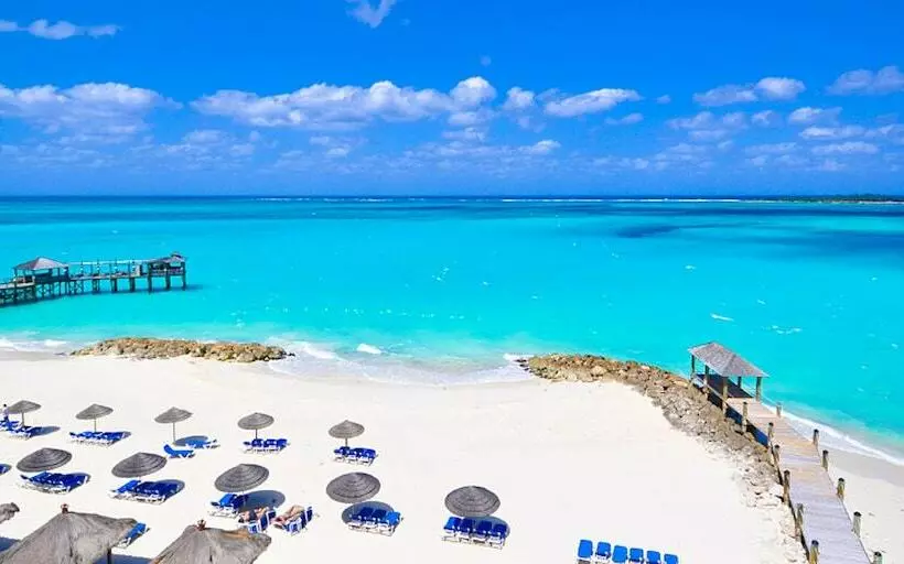 سوییت جونیور کلاب, Sandals Royal Bahamian All Inclusive Couples Only