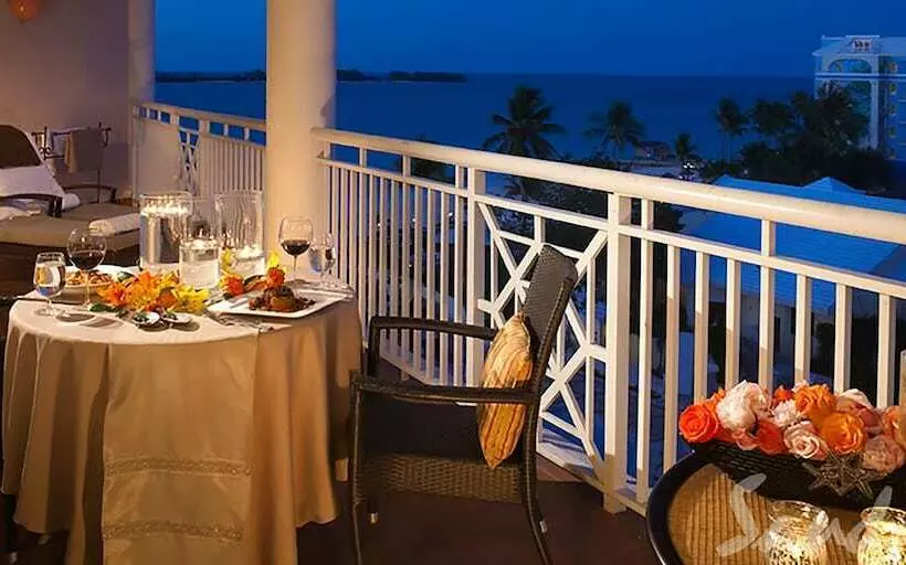 اتاق لوکس با چشم‌انداز دریا, Sandals Royal Bahamian All Inclusive   Couples Only