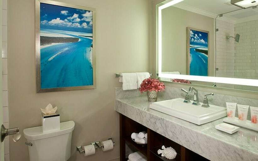 اتاق لوکس با چشم‌انداز دریا, Sandals Royal Bahamian All Inclusive   Couples Only