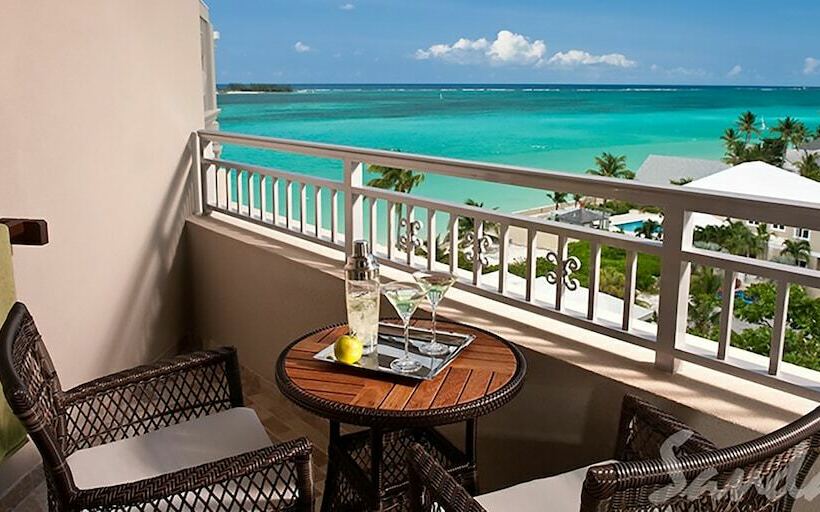 اتاق لوکس با چشم‌انداز دریا, Sandals Royal Bahamian All Inclusive   Couples Only