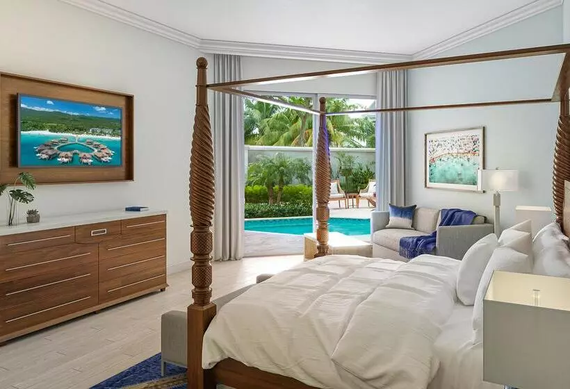 Swim-up suite, Sandals Royal Bahamian All Inclusive Couples Only