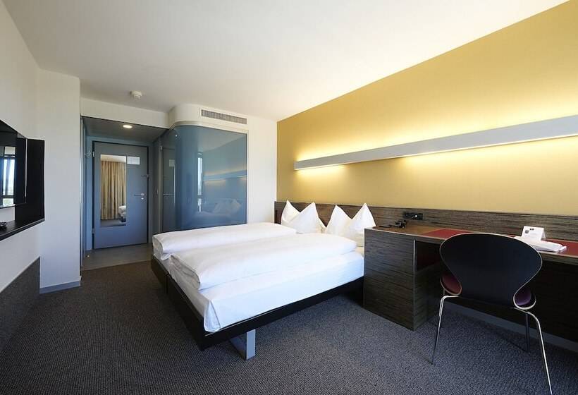 חדר סטנדרט, Ambassador