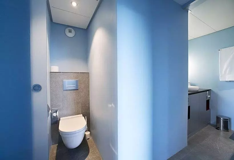 Habitació Triple Estàndard, Ambassador