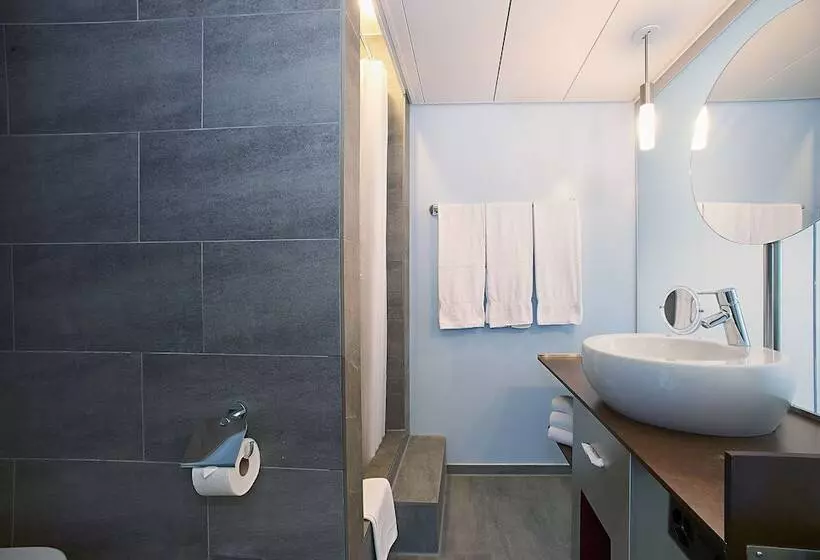 Junior Suite, Ambassador