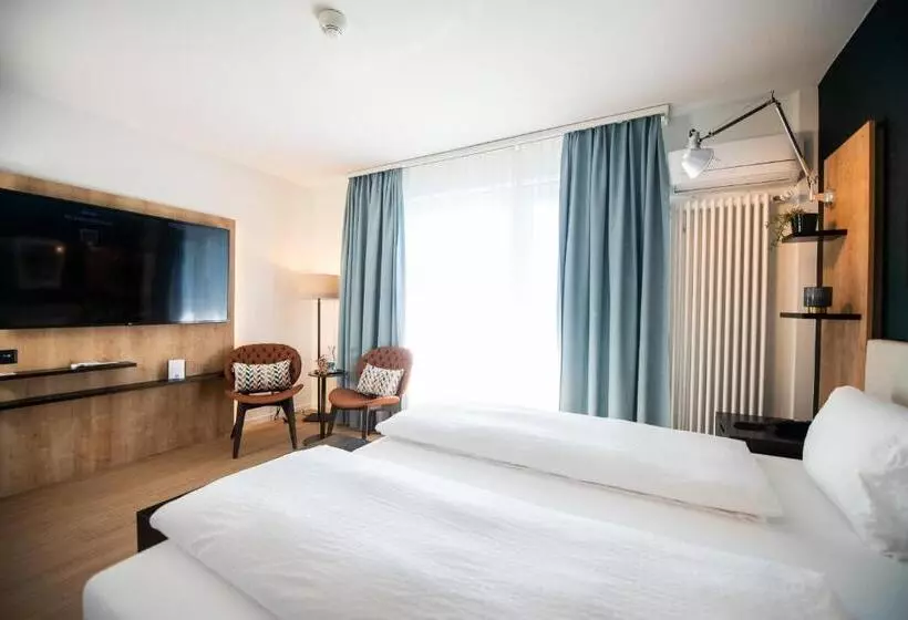 Comfort room with balcony, Ascona Lodge, Pool & Garden Retreat