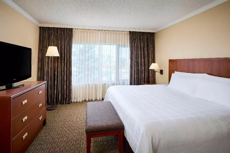 اتاق استاندارد با تخت بزرگ, Best Western Plus Lamplighter Inn & Conference Centre