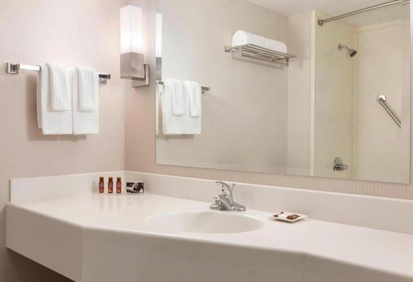 Standard Room Sea View, Delta Hotels By Marriott Saint John