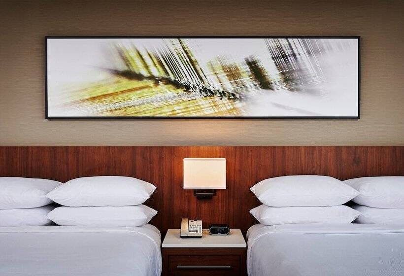 חדר סטנדרט שתי מיטות זוגיות, Delta Hotels By Marriott Toronto Mississauga