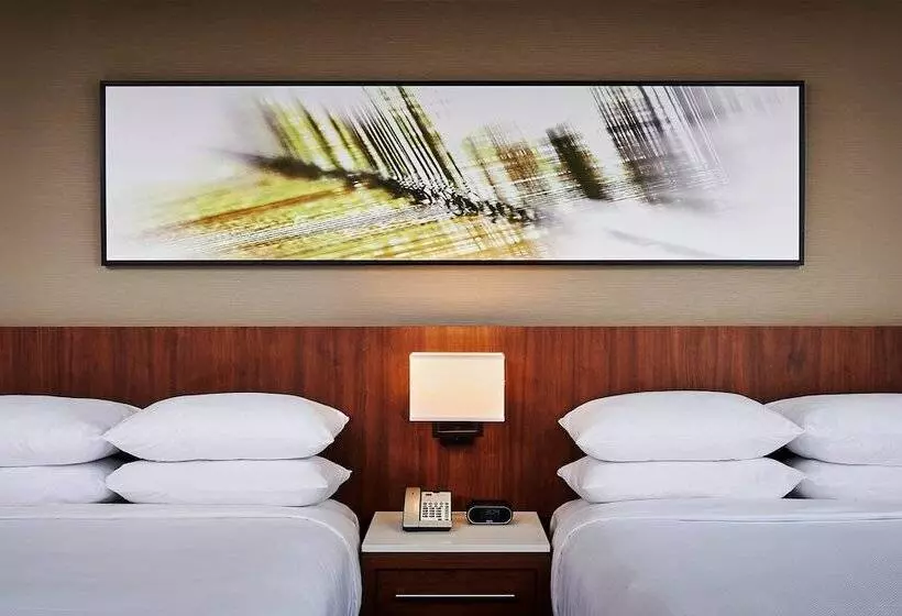 ２ダブルベッドのスタンダードルーム, Delta Hotels By Marriott Toronto Mississauga