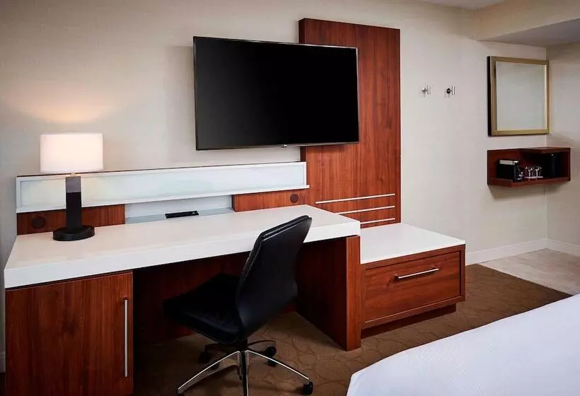 ２ダブルベッドのスタンダードルーム, Delta Hotels By Marriott Toronto Mississauga