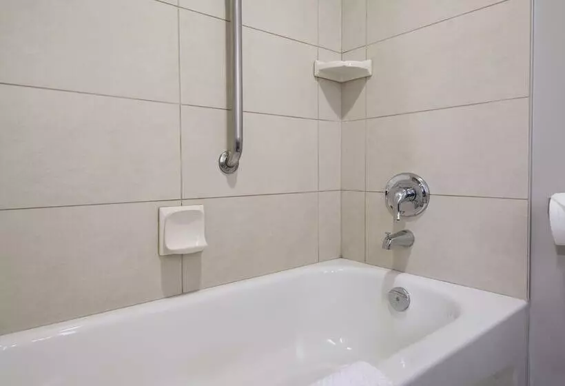 سوییت جونیور, Doubletree By Hilton Hotel Kamloops