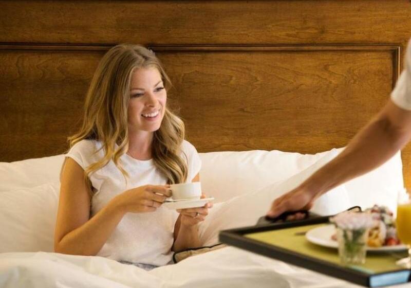 Номер Deluxe Кровать Кинг, Fairmont Chateau Whistler