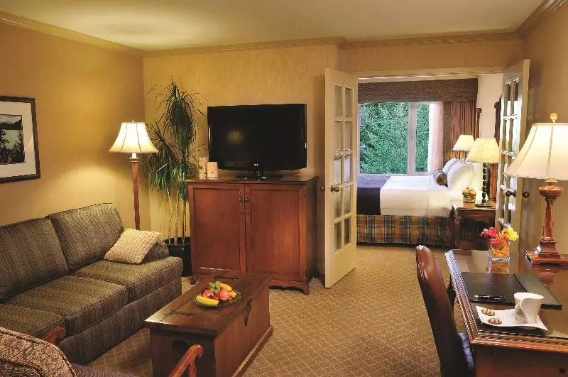 景色の見えるジュニアスイート, Fairmont Chateau Whistler