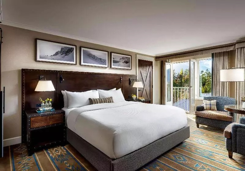景色の見えるスイートルーム, Fairmont Chateau Whistler