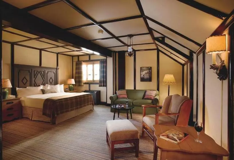 キングサイズベッドのデラックスルーム, Fairmont Le Chateau Montebello