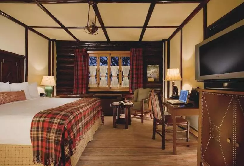 キングサイズベッドのスタンダードルーム, Fairmont Le Chateau Montebello