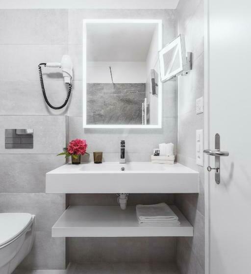 标准房带园景, Garni Elena