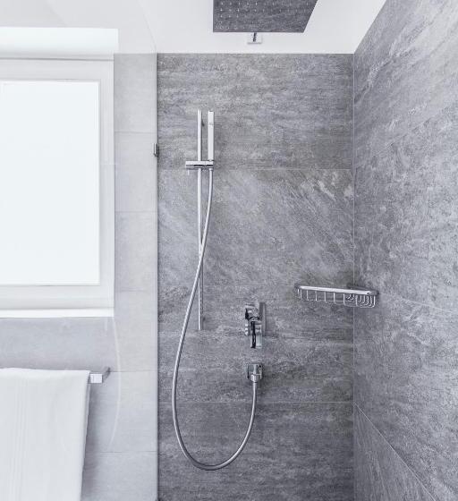 基本间, Garni Elena