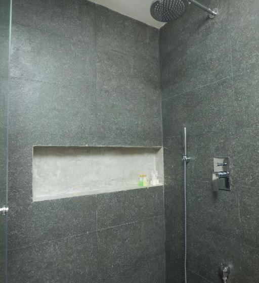 غرفة ديلوكس مطلة على البحيرة, Giritale