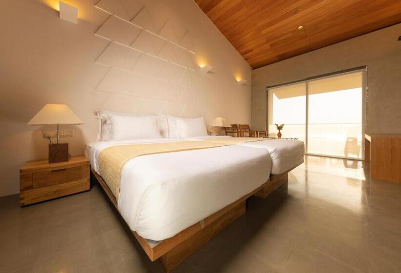 غرفة ديلوكس مطلة على البحيرة, Giritale