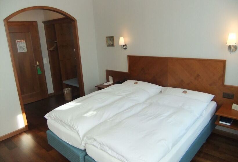 חדר דלוקס, Hecht Appenzell