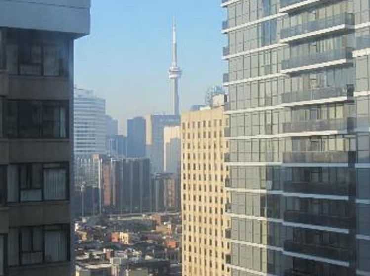 带2个双人床的标准工作室, Holiday Inn Toronto Downtown Centre, An Ihg