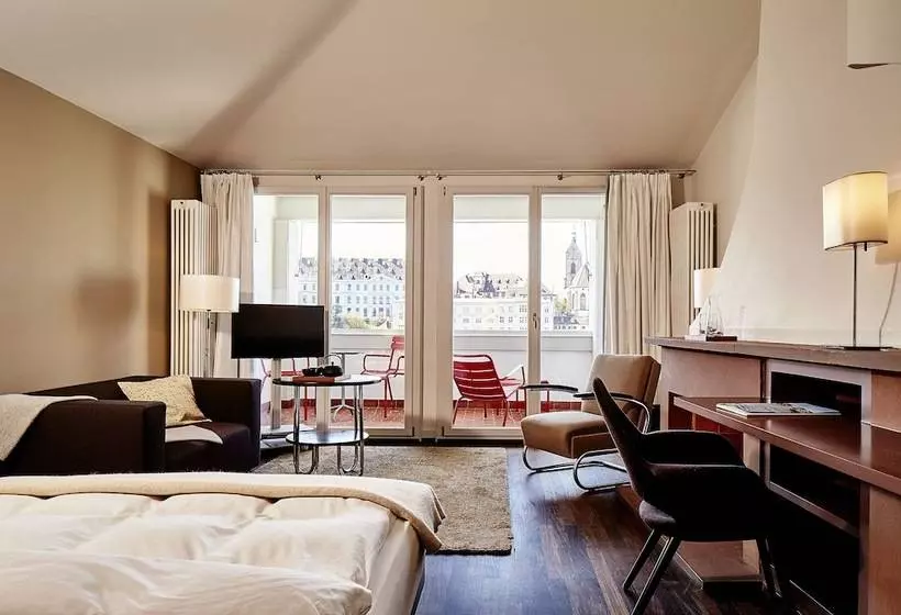 Junior suite with river view, Krafft Basel