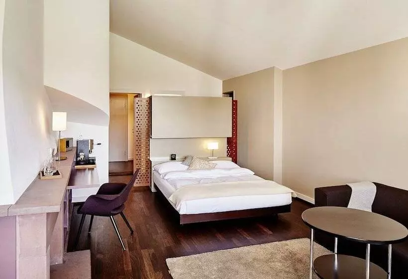 Junior suite with river view, Krafft Basel