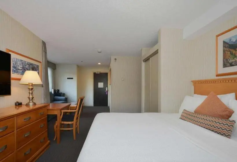 سوئیت جونیور پریمیوم, Listel Whistler, A Coast