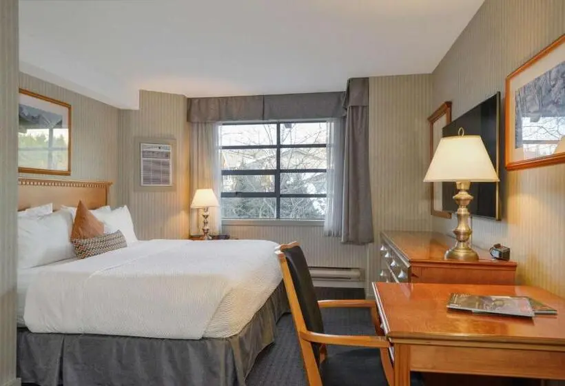 سوئیت جونیور پریمیوم, Listel Whistler, A Coast