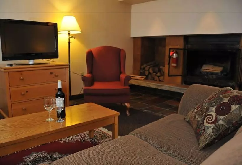 スーペリアースイート, Ramada By Wyndham Pinewood Park Resort North Bay