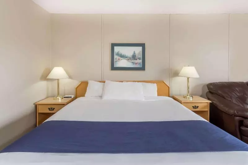 اتاق کلاس بیزنس, Ramada By Wyndham