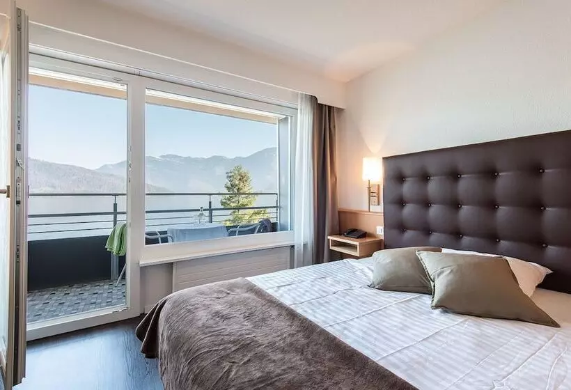 Standard-huone Järvinäkymä, Seerausch Swiss Quality
