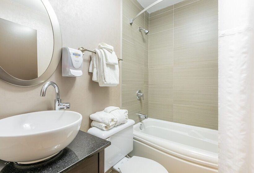 غرفه قياسيه سريرين مزدوجين, Universel