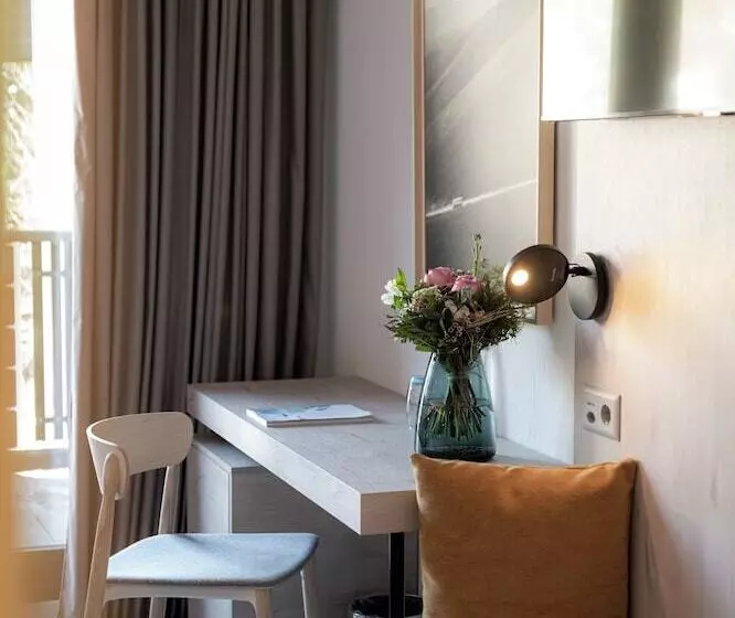 Comfort room with balcony, Victoria Hotel & Residence