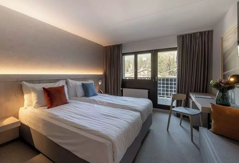 Comfort room with balcony, Victoria Hotel & Residence