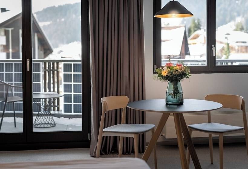Номер Superior, Victoria Hotel & Residence