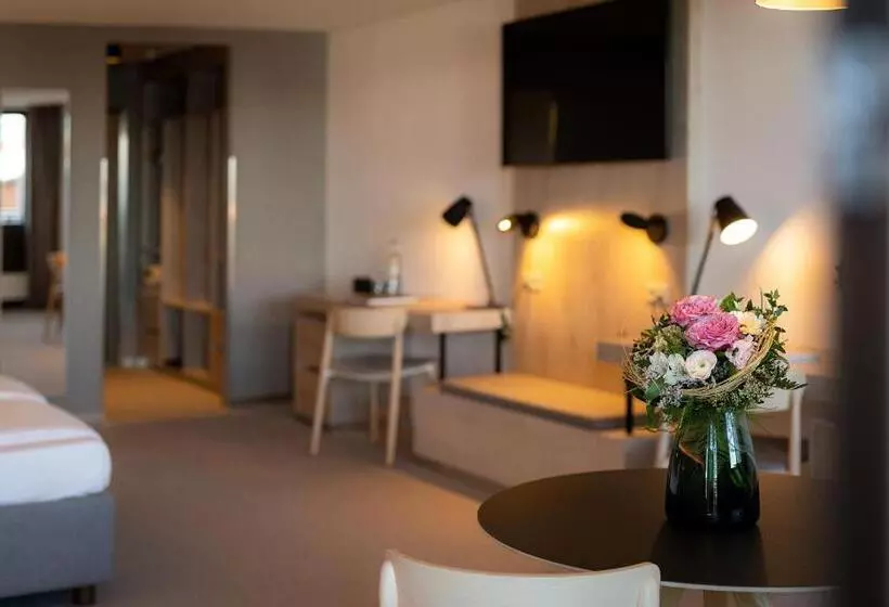 デラックスルーム, Victoria Hotel & Residence