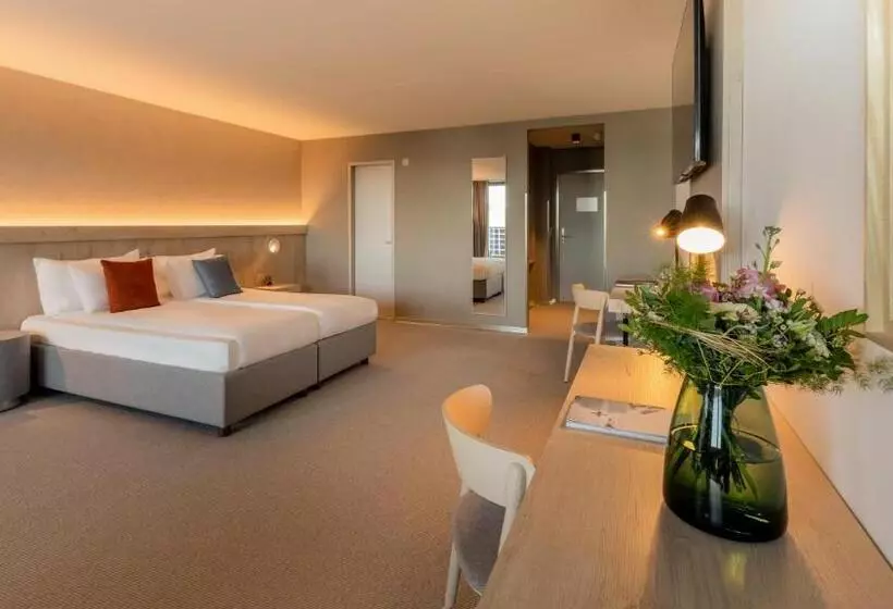 デラックスルーム, Victoria Hotel & Residence