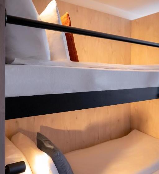 חדר סטנדרט עם מיטת קומתיים, Victoria Hotel & Residence